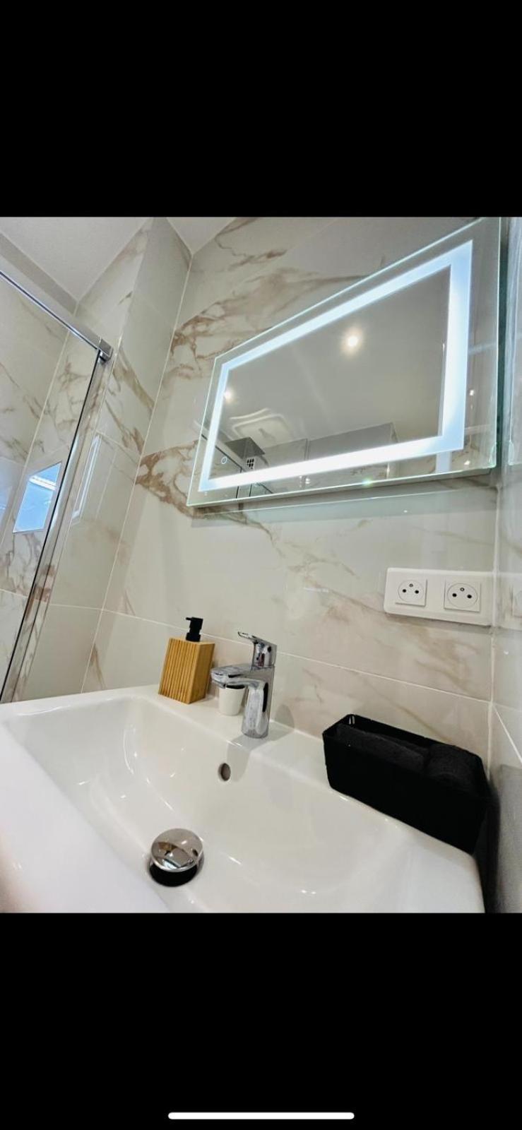 Appartamento Studio Promenade Des Anglais Nizza Esterno foto